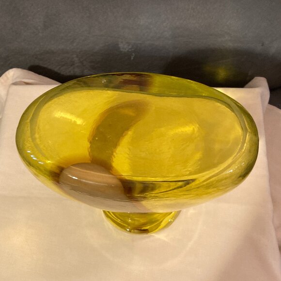 VTG Margie’s Garden Art Glass Free Form Yellow Vase w/2 White Accent Stripes-EUC - Picture 5 of 9